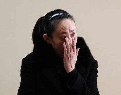 庭审现场刘鑫再次否认锁门,她在此事中是否有一定的过错?