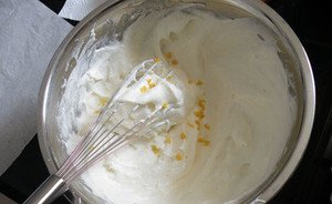 能否指点下柠檬天使蛋糕杯的美味做法?