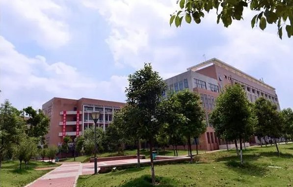 长沙师范学院是几本？