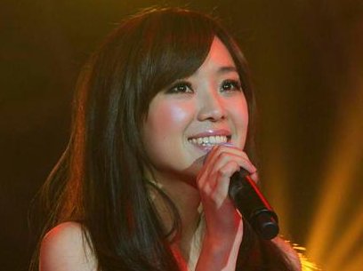 与刀郎同居6年至今未婚，云朵如今终于不再隐瞒：是他抛弃了我，怎么回事？