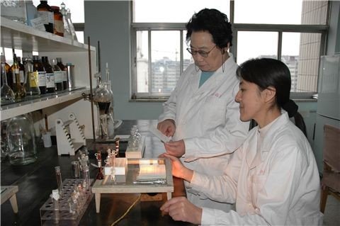 屠呦呦冲上热搜，为什么说她是20世纪最伟大科学家之一？