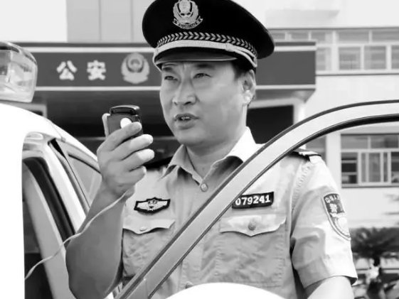 湖北一派出所的副所长遭拒捕牺牲了，民警这种工作有多危险？