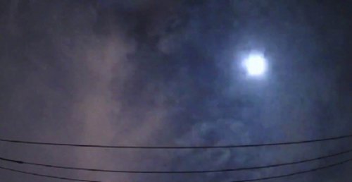 巨大火球深夜划过日本上空，当地居民有何反应？