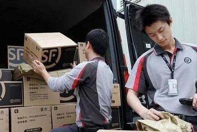 快递员破解数学界百年难题，被浙大教授请到大学讲课，他是谁呢？