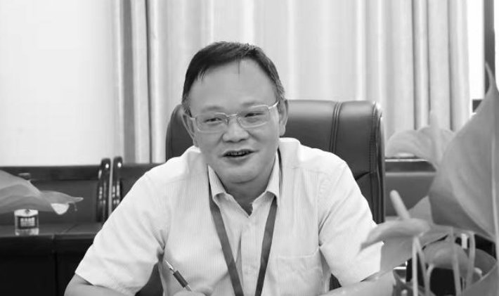 茅台公司的销售总经理曾祥彬坠楼身亡，是什么原因让他坠亡的？
