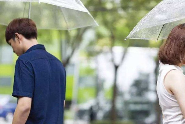 两个人在一起并不舒服，这样的关系还需要维持下去吗？