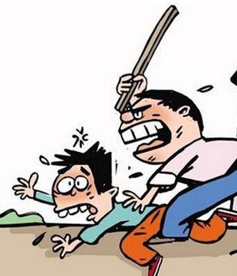 成都城管殴打小贩，社区称是外包，一句外包就能“甩锅”吗？
