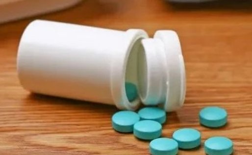 蚌埠一男子吃头孢喝白酒民警紧急救援，头孢和白酒一起食用会有什么后果？