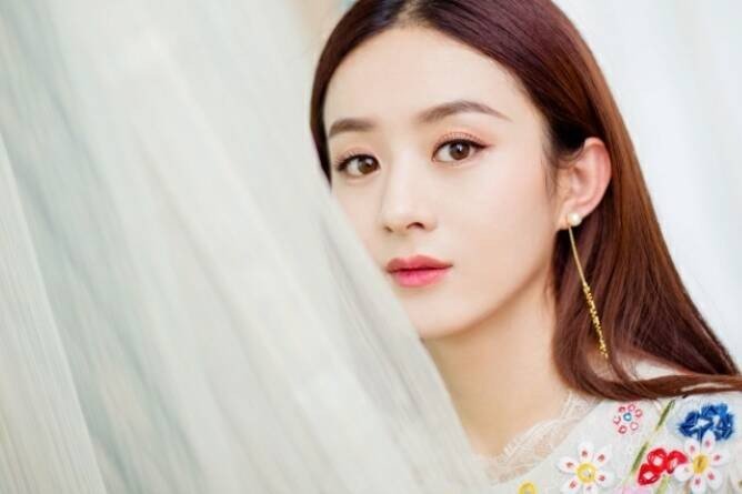 赵丽颖没有绝世容貌，为何能成为女神火起来？