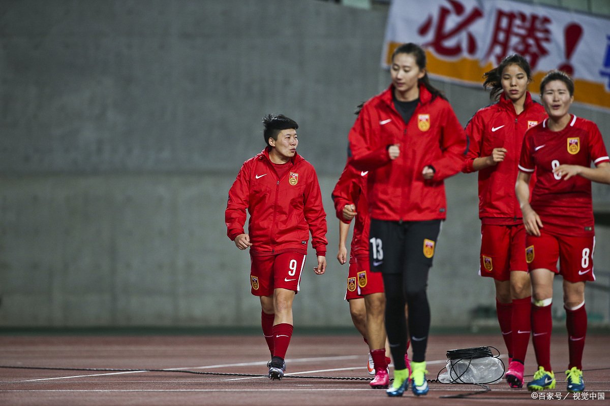 中国女足淘汰日本后，收到超级大红包，中国女足身上具有哪些体育精神？