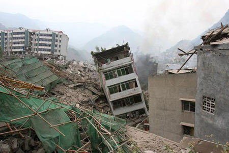 台湾花莲清晨接连地震20次，地震频发的原因是什么？