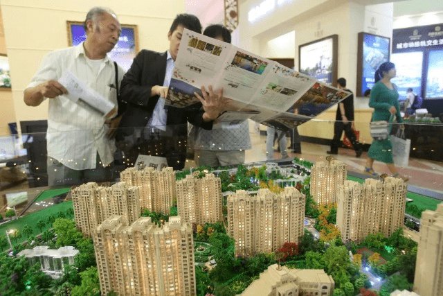 杭州代持买房有人连中两套赚4800万，代持买房有风险吗？