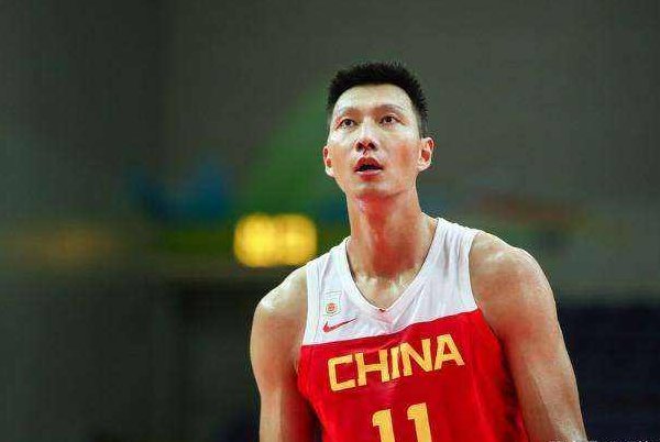 历史上中国男篮两次击败美国男篮的明星阵容是?