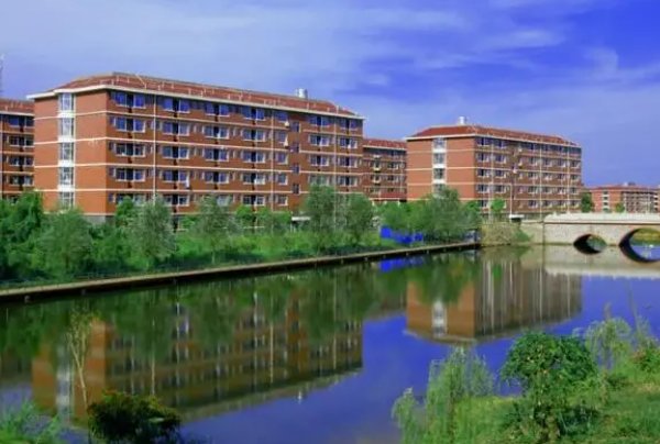 南昌理工学院专科学费多少