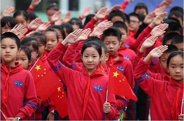 中国少年先锋队的创立者和领导者是谁？