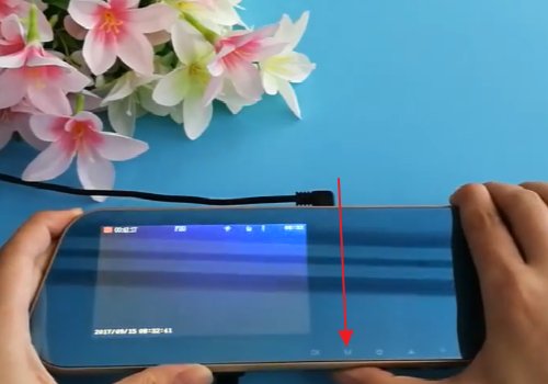我想查看全景行车记录仪中的紧急录像，请问在哪里查看？