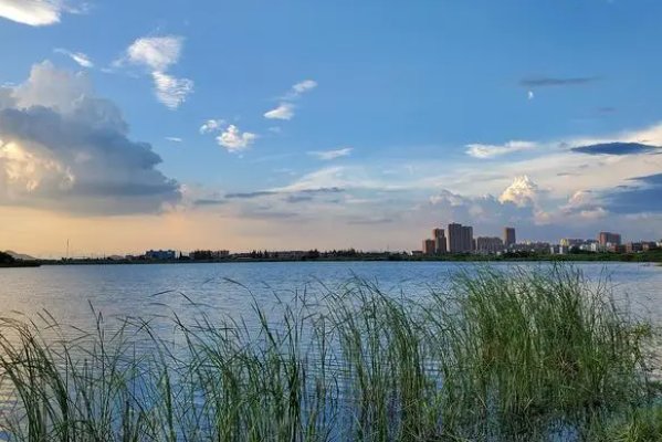 云淡风清什么意思啊