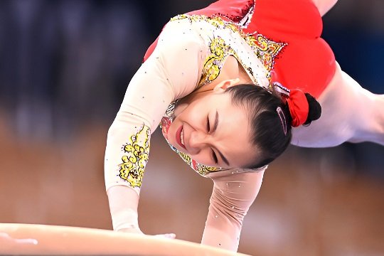 女子竞技体操包括哪些项目