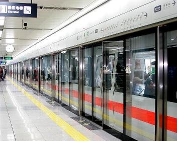 深圳红树林附近有地铁站吗