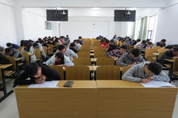 英语三级考试的时间是什么时候？