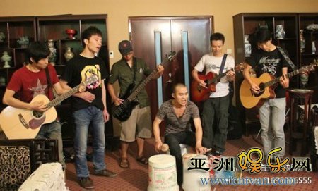 桶子鼓乐队的介绍
