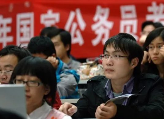 国考限制专业吗