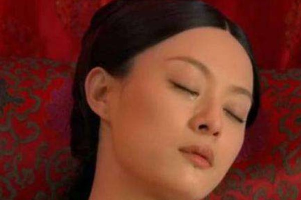 《甄嬛传》甄嬛小产哪一集?