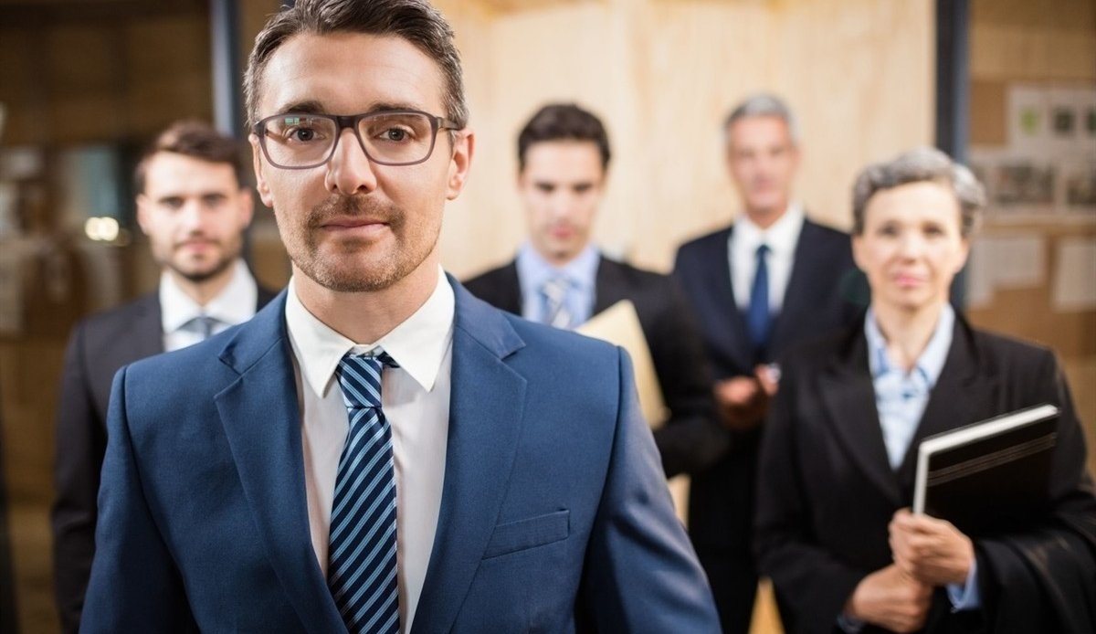 怎么称呼领导的老婆？