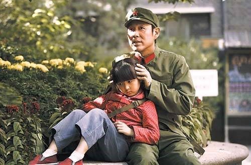 在电影《唐山大地震》中李元妮选救孩子那段,你觉得如果发生在自己身上,该如何选择?