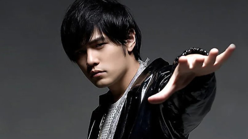 周杰伦的第一首歌是什么？