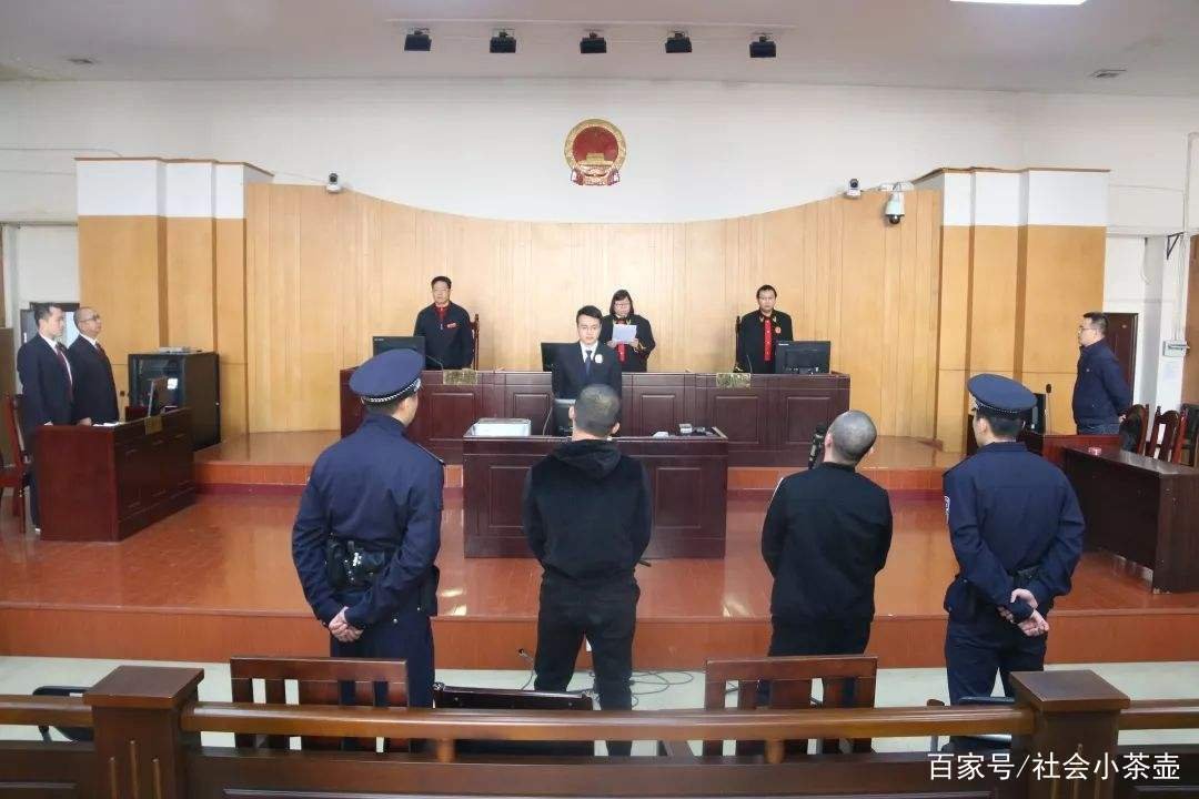 四川美女关在破窑洞十五年，两个智障男人看守终被警方解救，法院怎么判的？