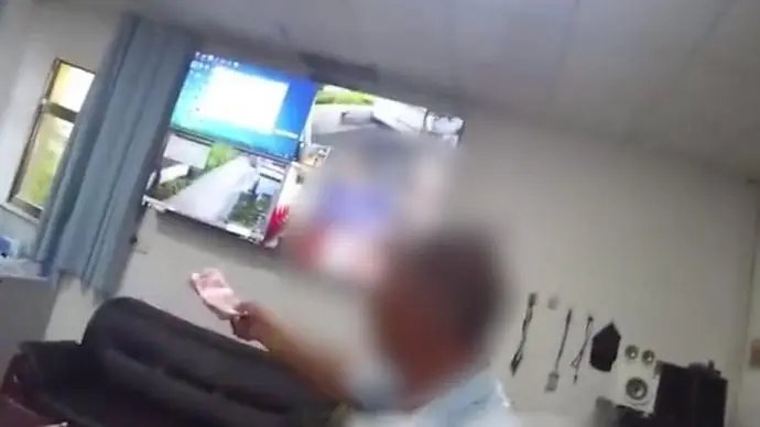 大爷丢八千元被民警找回,霸气要求民警花完!民警是如何帮其找回的?