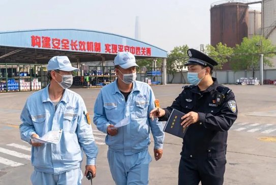 天津滨海新区：应急机制立刻启动是为了快速进入战时状态么？
