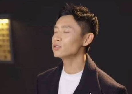 魏晨深夜清唱《沦陷》,他的歌声有多治愈?