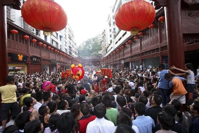 车站的人可真多扩句
