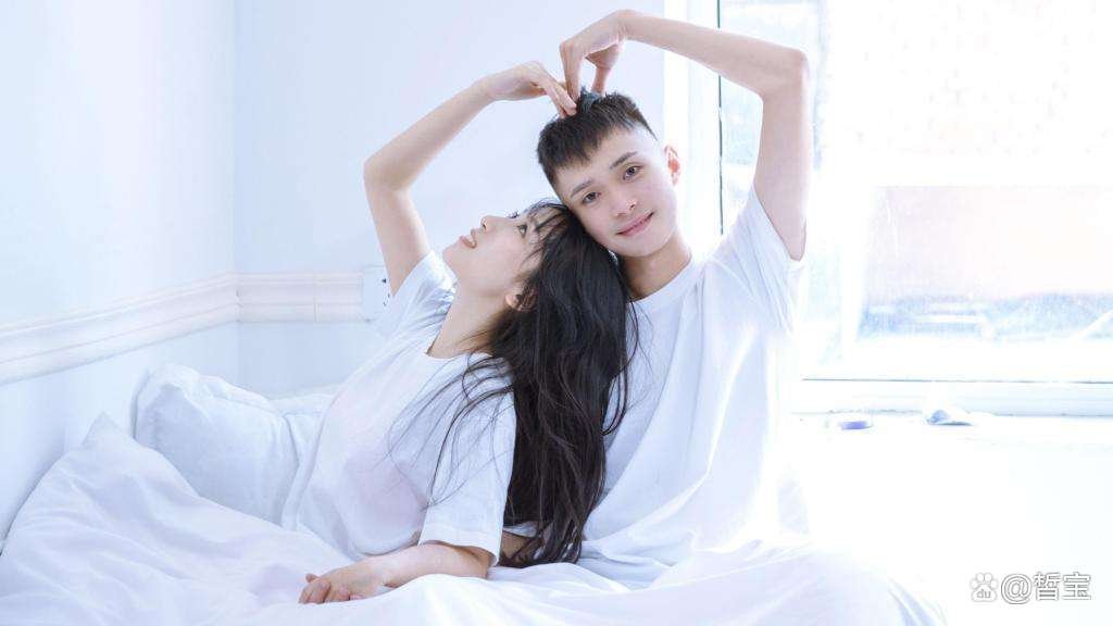 男朋友过于优秀，很担心会失去他，怎么办？