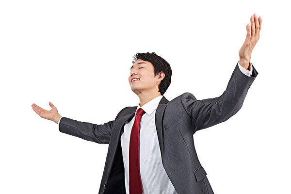 年轻人转变成一个有担当的成年人需要经历什么？