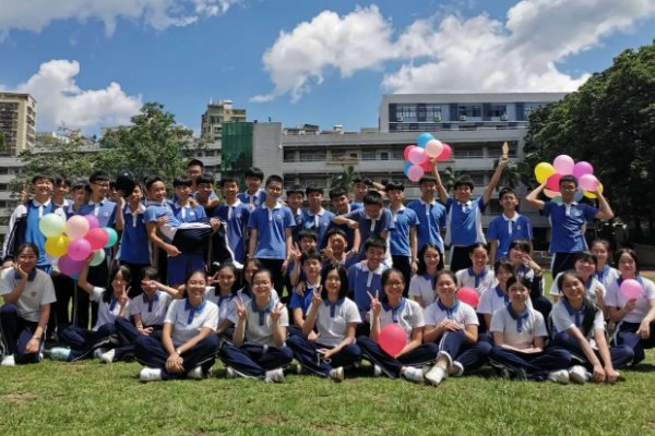 布吉中学学费