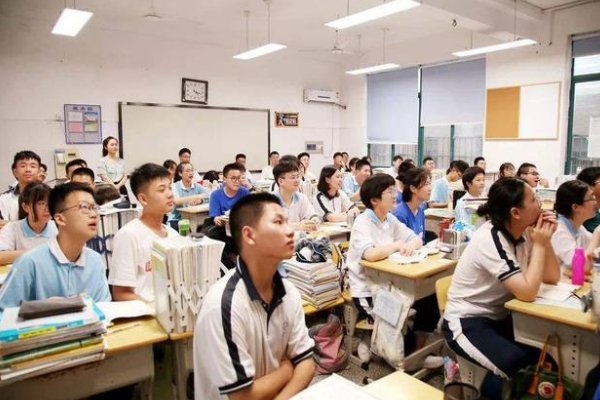 亮相造句简短