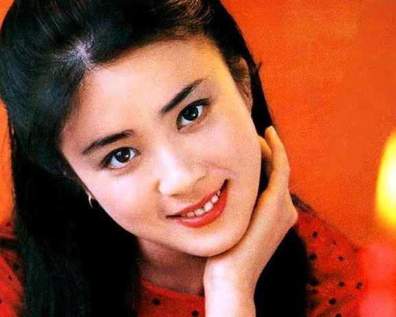 傅艺伟两段失败的婚姻，中年自甘堕落，都发生了什么事？