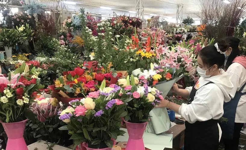 广州哪个鲜花批发市场便宜啊？