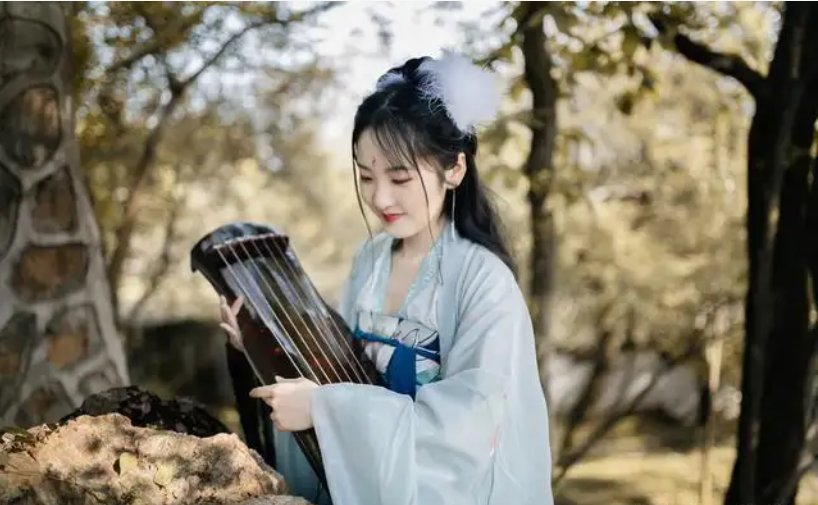 “枯木逢春犹再发，人无两度再少年。”