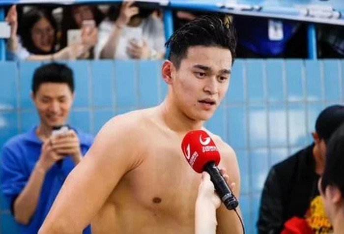 孙杨的牙齿为什么被称为鲨鱼牙?