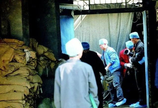 震惊！四川一家五口被灭门，嫌疑人跳楼自杀，嫌犯为何同归于尽？
