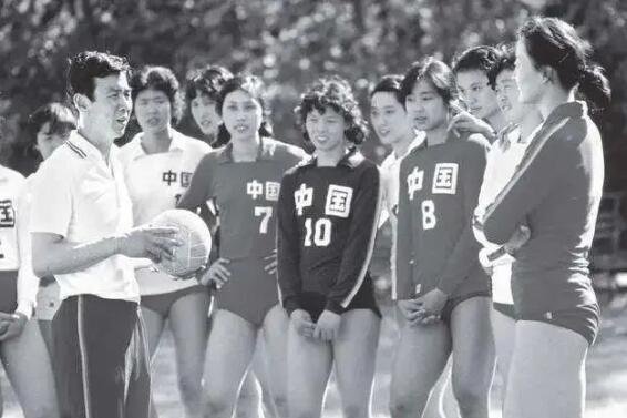 中国女排的“魔鬼教父”,如何评价袁伟民?