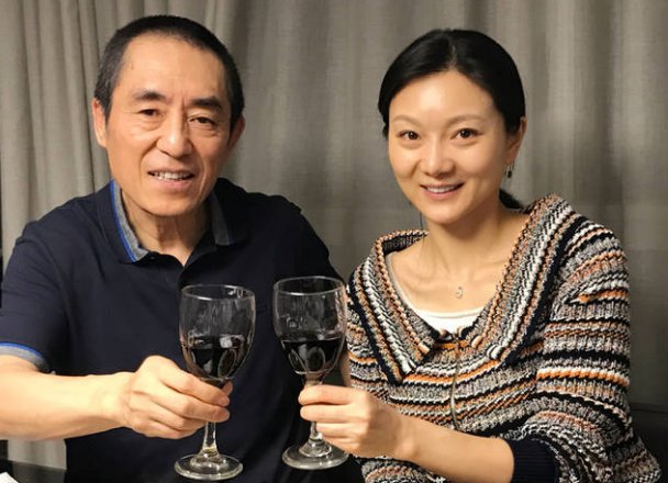 张艺谋一共几个老婆?