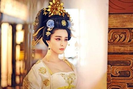 唐朝女人为何喜欢袒胸露乳?是时尚高贵,还是性观念开放?