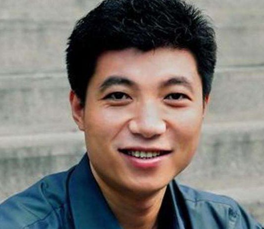章子怡靳东都是他学生，出道合作“双冰”没名气，如今怎样了？