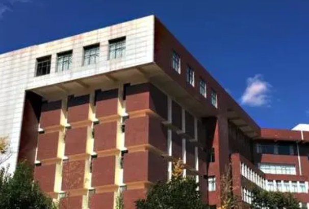 请问昆明医科大学海源学院的教务系统是什么样的？