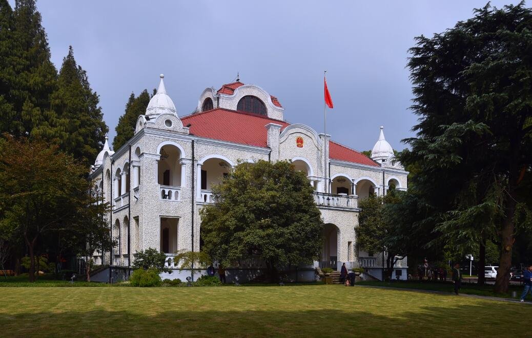 领事馆是用来干什么的？什么叫领事馆